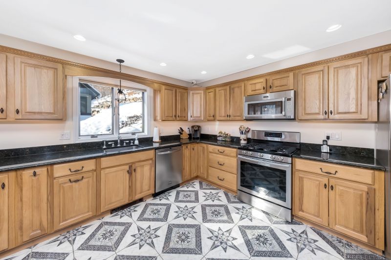 Kitchen Cabinet Resurfacing Costs — Cost of Kitchen Cabinet Resurfacing